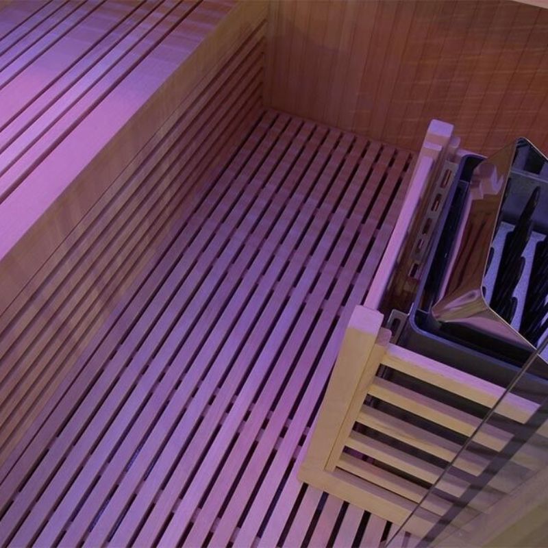 Fonteyn Sauna Marriott crystal stones close up