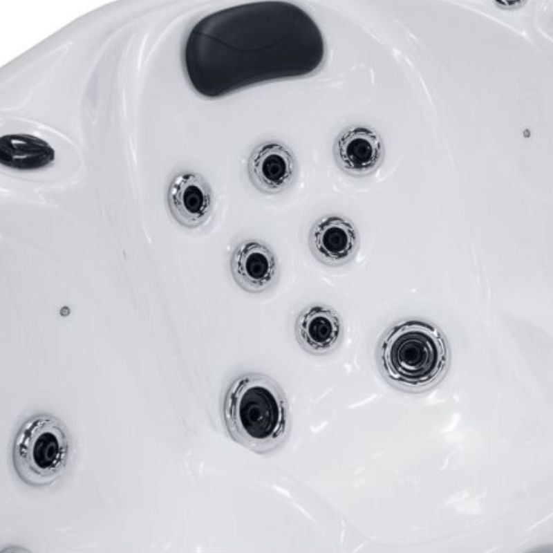 hot tub 75 jets 6 person UK