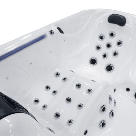 luxury 6 person outdoor spa UK