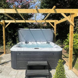 H2O 6000 Series 64 hydrotherapy jets close up