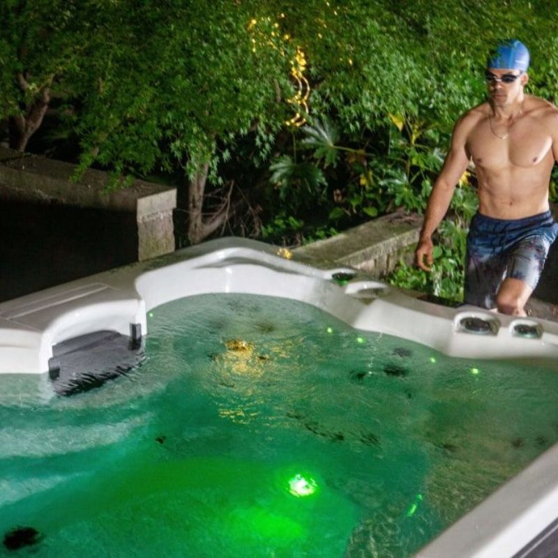H2O Athena 3-Person Swim Spa garden