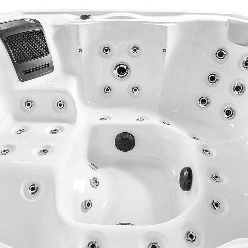 Retreat Bay XL 32A Twin Pump Hot Tub - Peak Health and Fitness